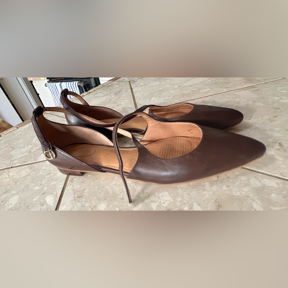 Corso Como size 30 Brown leather pointed toe flat with cross cross strap